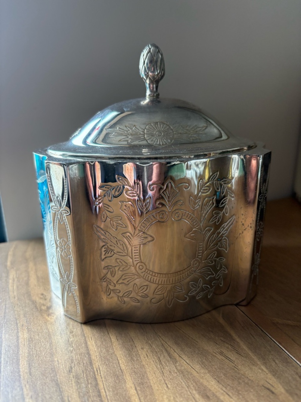 VTG Silverplated Red Velvet Lined Trinket/Jewlery Box with Lid Etched  Designs